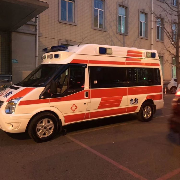 自流井夜间租赁救护车护送病人转院：安全转运的 8 大核心注意事项
